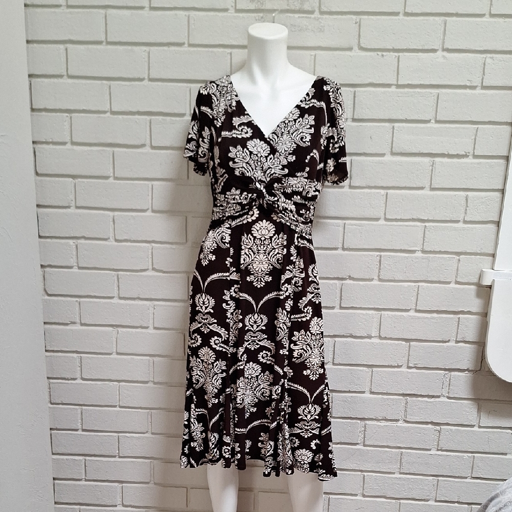 Julian Taylor Elegant Brown and Cream Floral Paisley Dress. Size 10 Petite